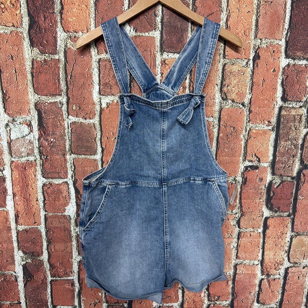 Woman’s Aerie Denim Short Overalls Medium $49.95